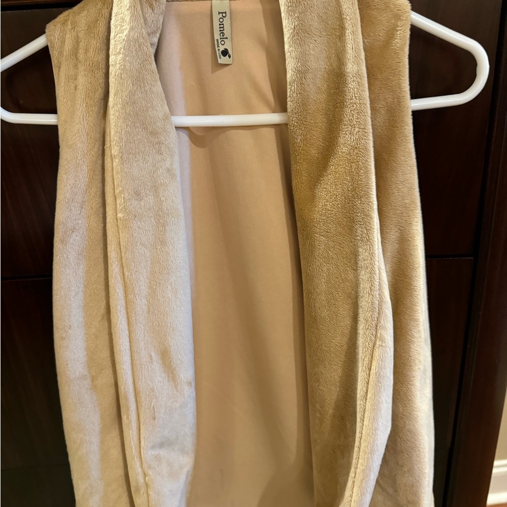 Pomelo vest
